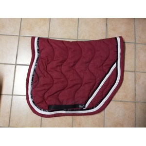 Tapis bordeaux coupé sport