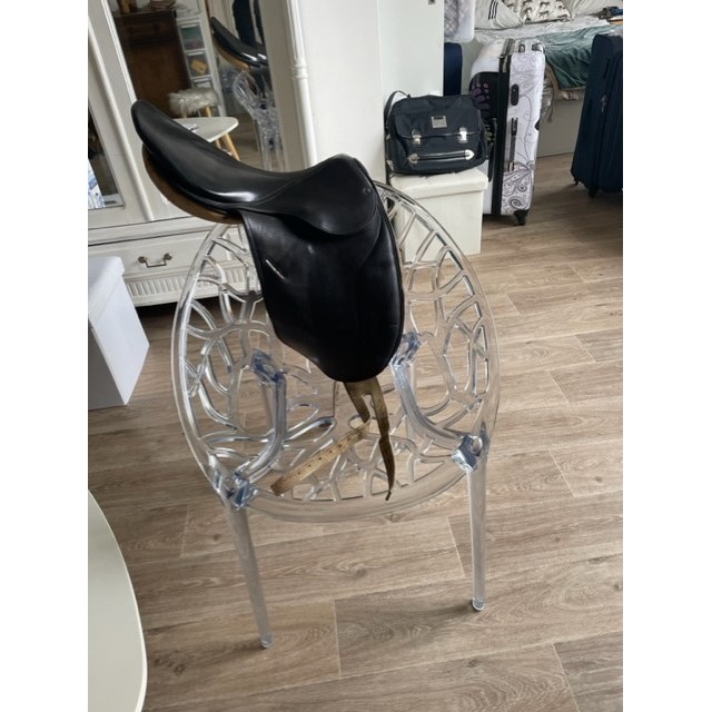 SELLE DE DRESSAGE MACEL NOIRE EXCELLENT ETAT