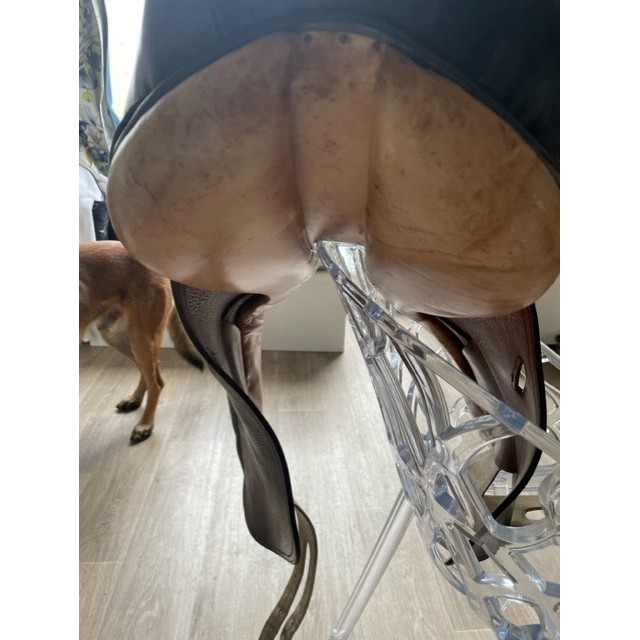 SELLE DE DRESSAGE MACEL NOIRE EXCELLENT ETAT