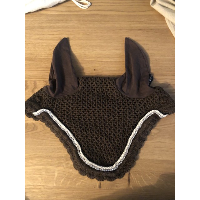 Bonnet equiline