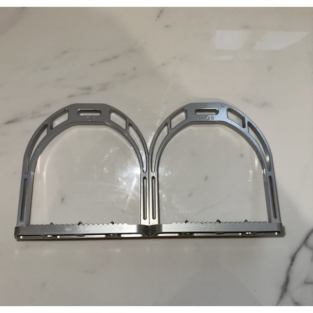 Etrier MOS en aluminium en très bon état.