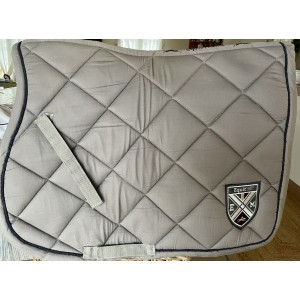 Tapis gris equithème