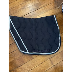 tapis bleu marine