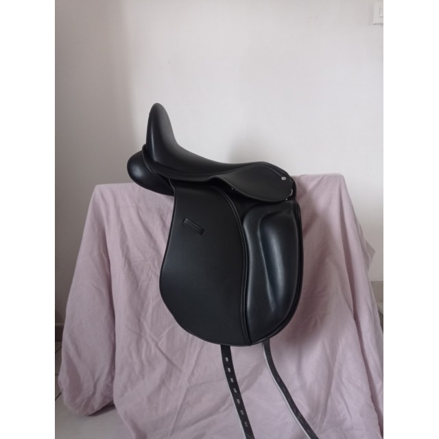 Selle de dressage