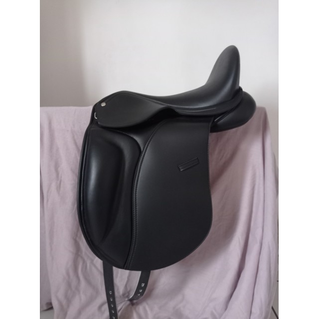 Selle de dressage