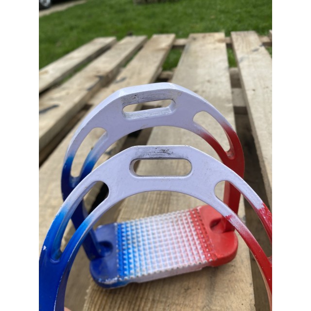 Étriers métalliques couleurs France
