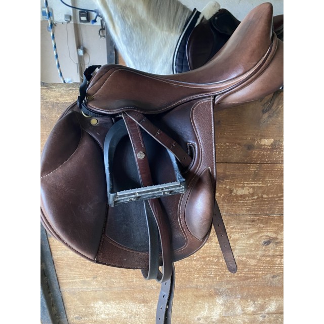 Selle cross fitter Eric Thomas 17’