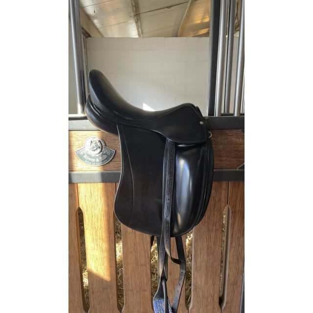 Selle de dressage noire childeric