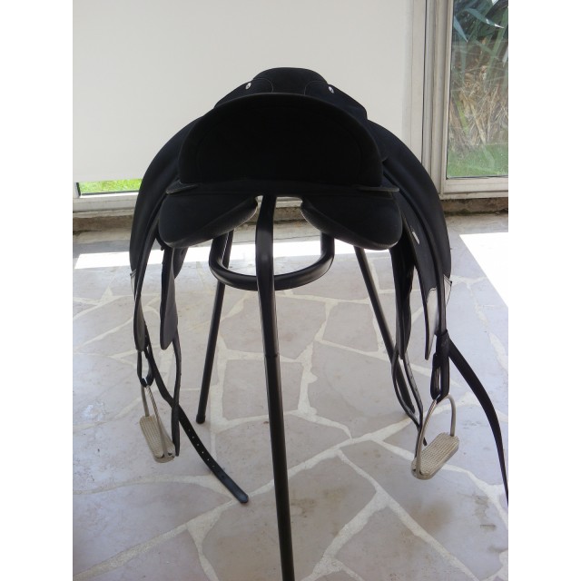 Selle de Dressage Wintec Pro CAIR®  TOUTE ÉQUIPÉE