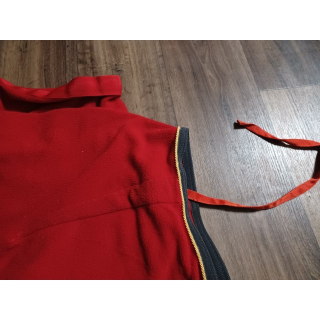 Couverture polaire rouge Equitème