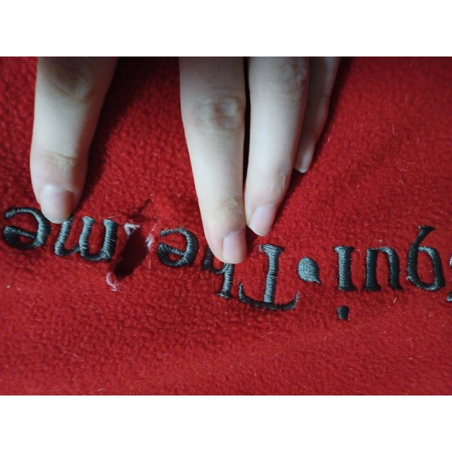 Couverture polaire rouge Equitème