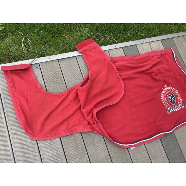 Couvre reins rouge polaire Félix Buhler