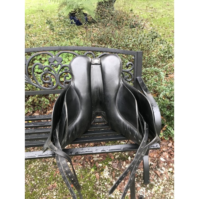 Vends selle de dressage Isabelle Werth