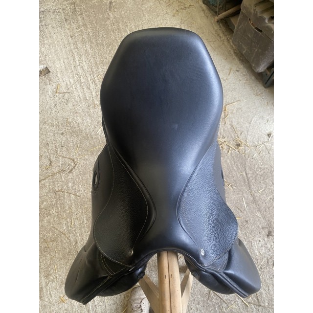 Selle noire 17,5