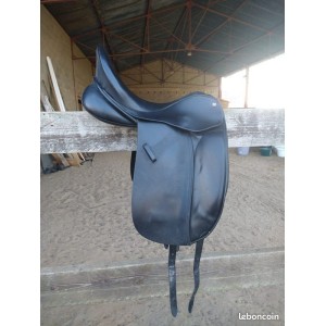 Selle de dressage KM Deluxe