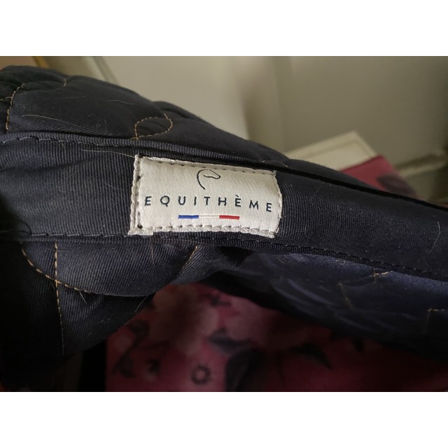 Tapis bleu marine liseré orange equitheme cheval