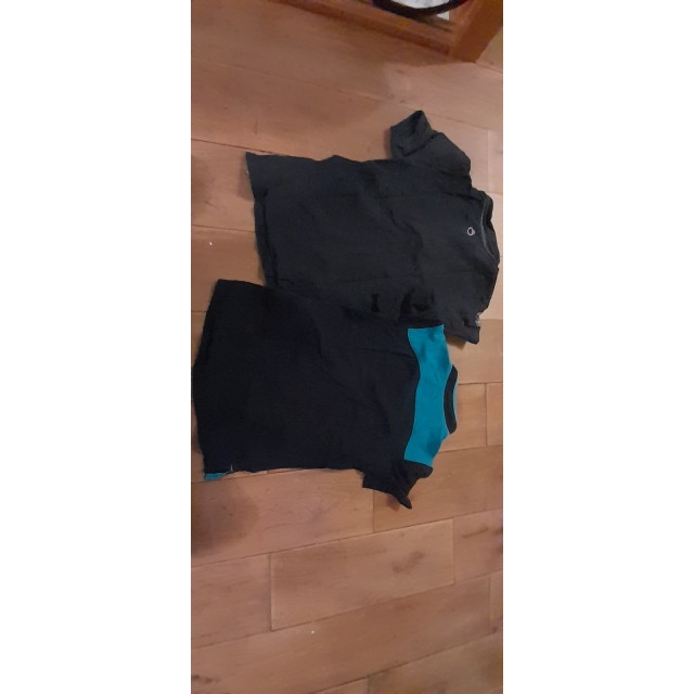 Deux tee-shirt