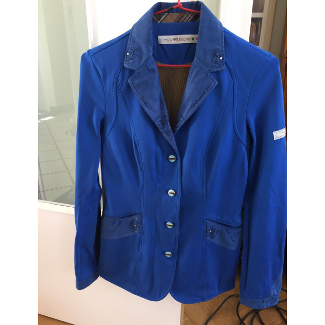 Veste animo