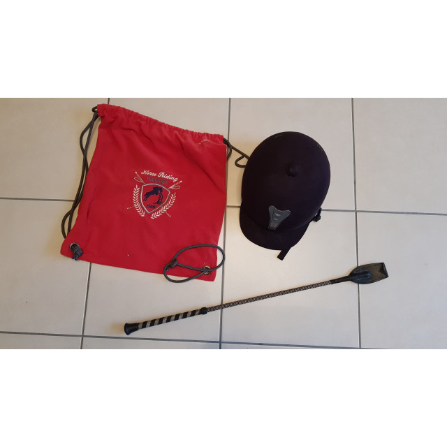 Bombe Fouganza, sac à bombe et cravache HKM