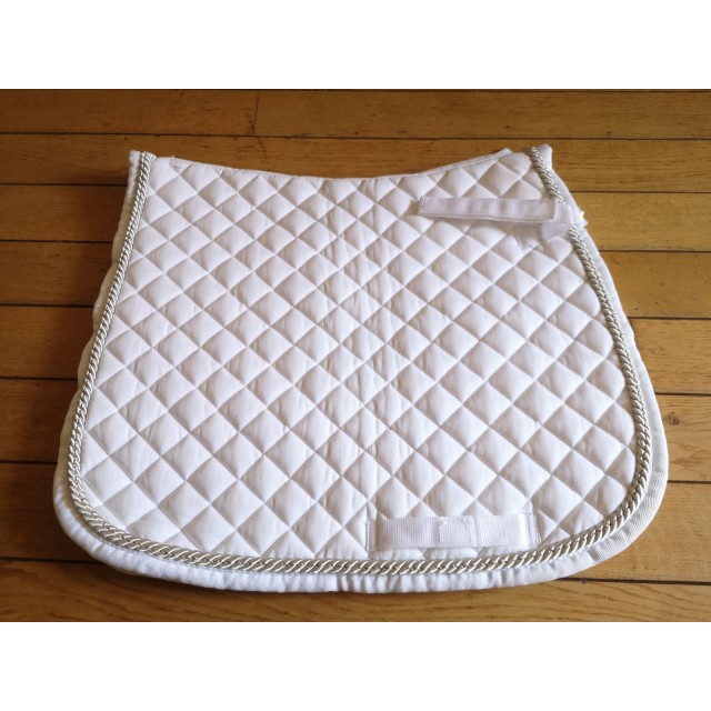 Tapis blanc de concours