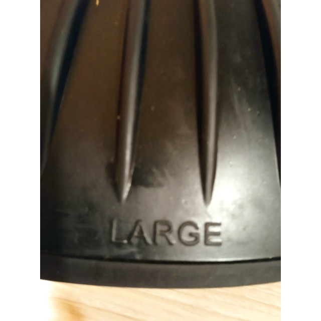 Cloches noire scratch fouganza