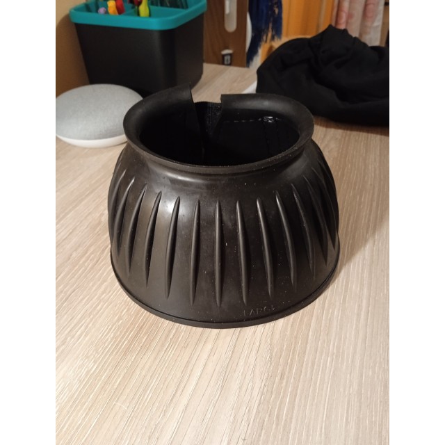 Cloches noire scratch fouganza