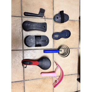 Lot de 8 brosses neuves et en très bon état  et en bon état