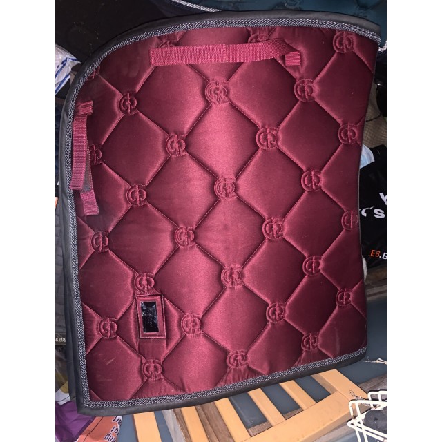 Equestrian Dark Bordeaux