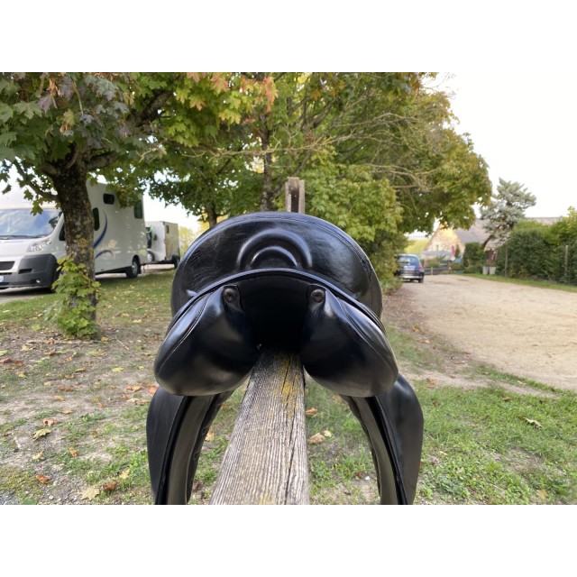 Selle de dressage
