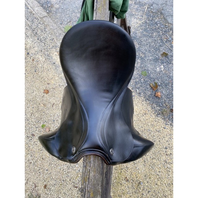 Selle de dressage