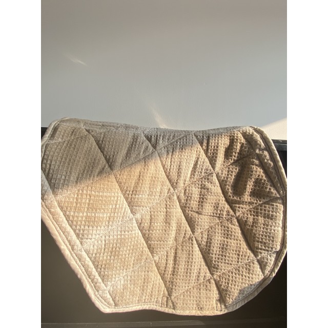 ENSEMBLE TAPIS + BONNET AALISTER