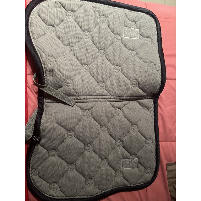 Tapis equestrian Stockholm crystal grey