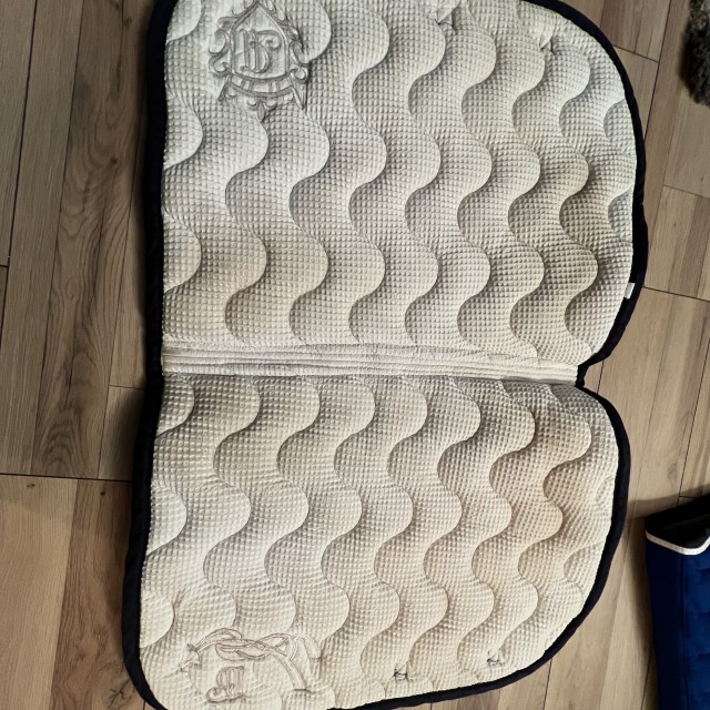 Tapis Pénélope bleu marine