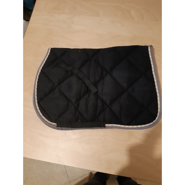 Tapis noir shetland