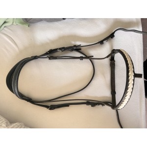 Filet en cuir neuf
