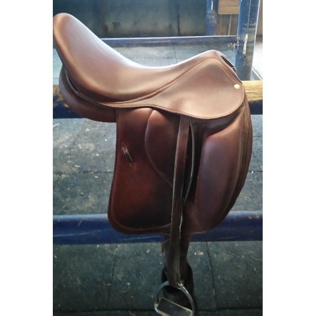 Selle de dressage