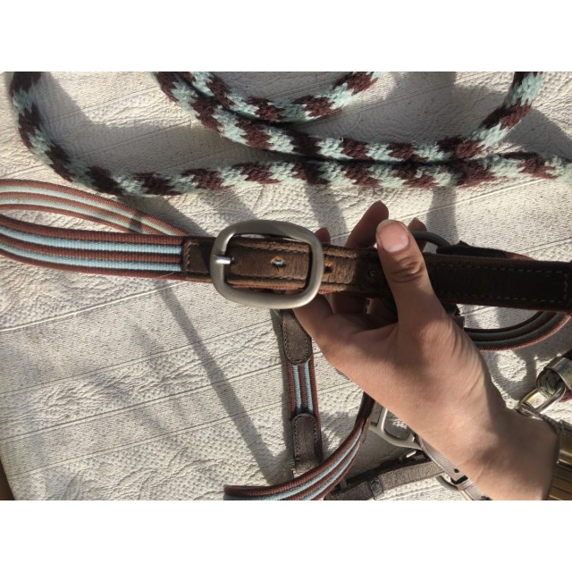 Licol taille poney, bleu et marron, pièces en cuir