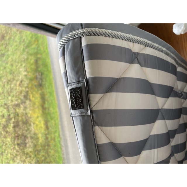 Tapis eskadron rayé