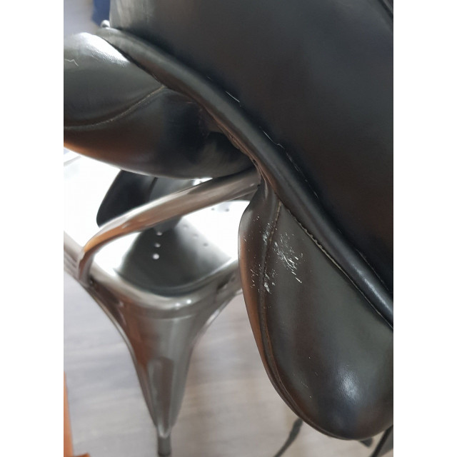Selle de dressage Eric thomas modèle Aix