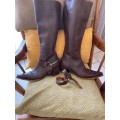 Bottes marron style cavalière ou cowboy