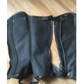 Mini chaps simili cuir neuves