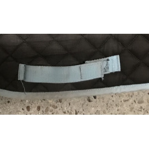 Tapis marron et bleu ciel