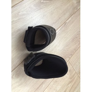 Protege boulets cuirs noirs