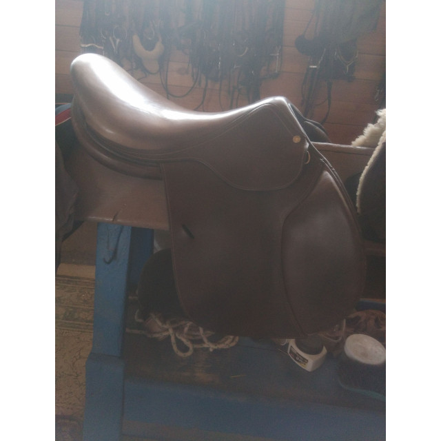 Selle d'obstacle Colbert Brothers 17.5, bon état, à saisir !