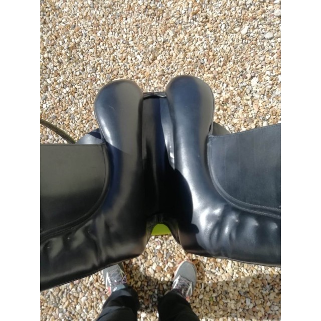 Selle de dressage Albion modèle SLK haut-garrot 17,5'