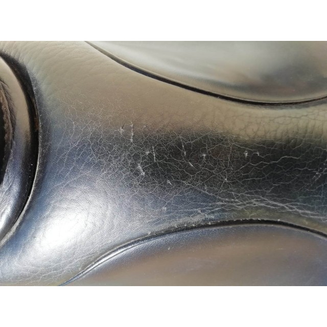 Selle de dressage Albion modèle SLK haut-garrot 17,5'