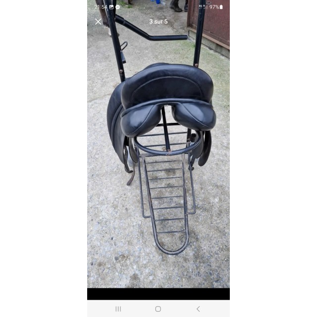 Selle dressage Huselbos 17,5