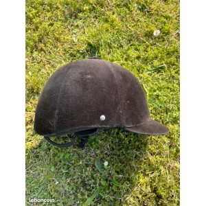 Bombe en velours noire