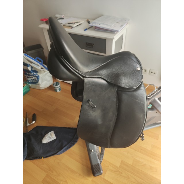 Selle de dressage