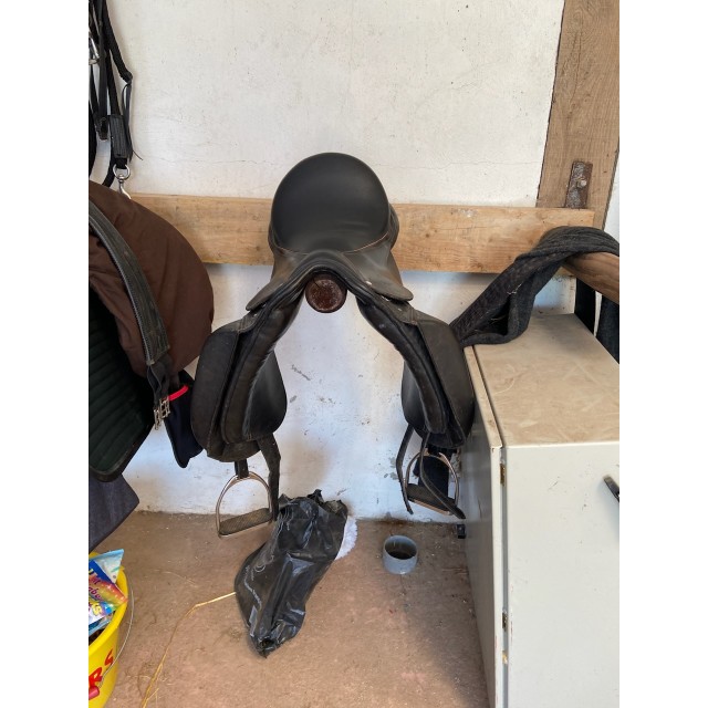 Selle dressage 17,5